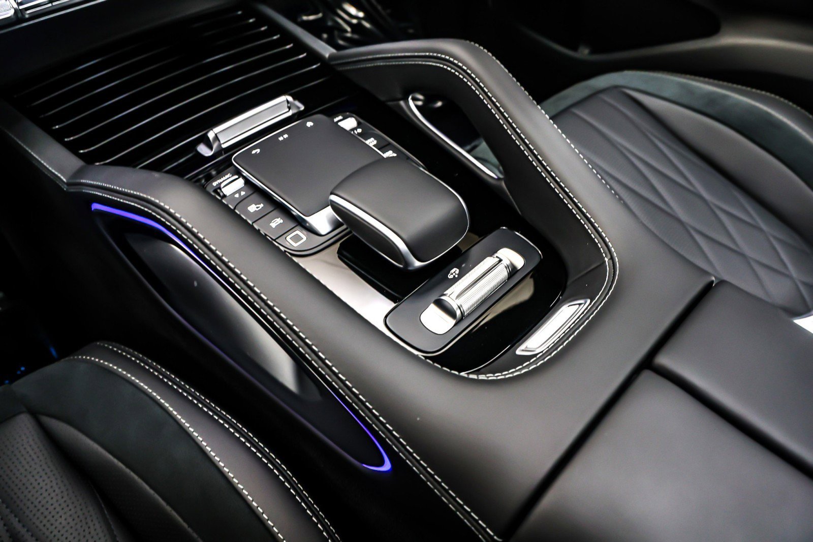 New 2026 Mercedes-Benz GLS 63 AMG 4MATIC image 6