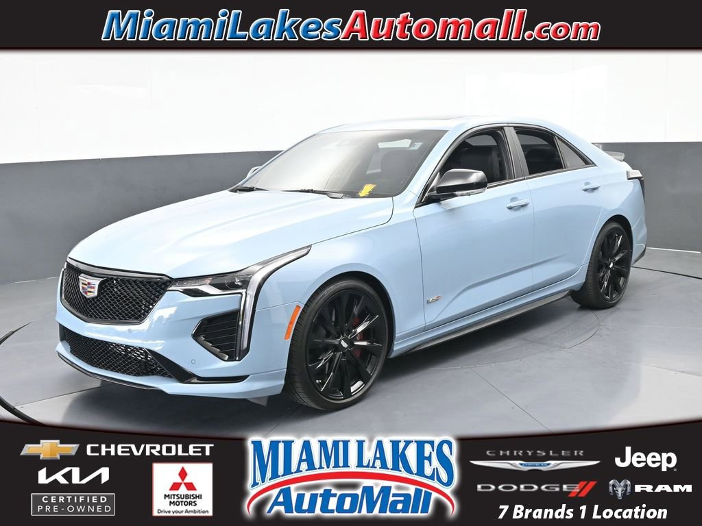 Used 2025 Cadillac CT4 V RWD image 1