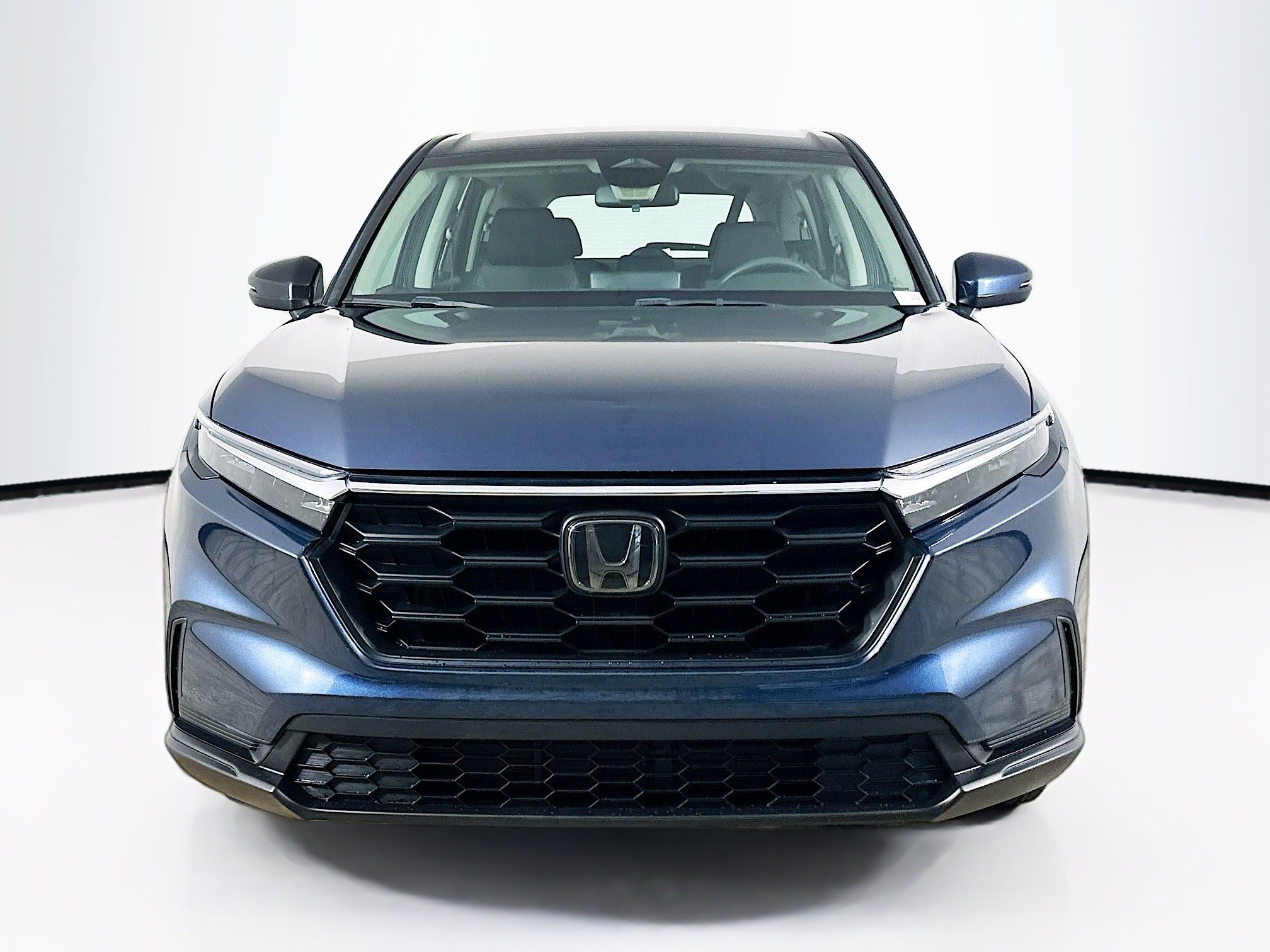 Used 2023 Honda CR-V LX image 2