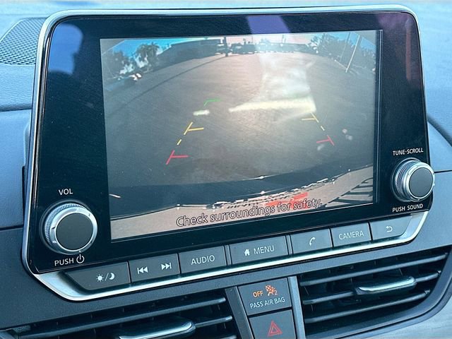 Used 2024 Nissan Altima 2.5 SV image 13