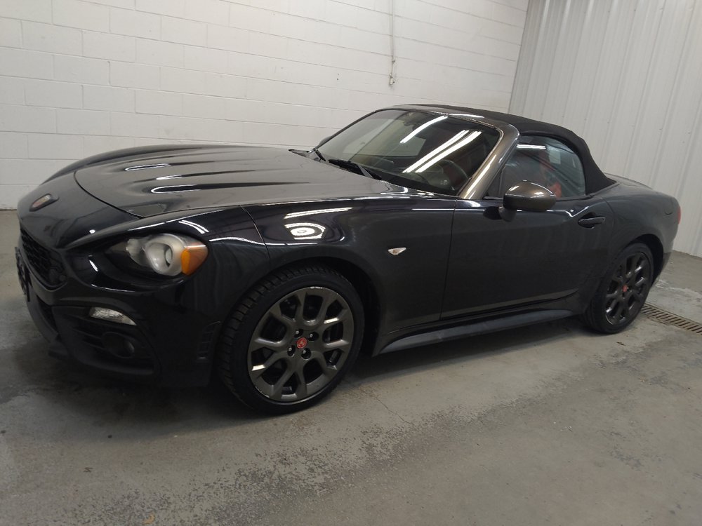 Used 2017 FIAT 124 Spider Abarth RWD image 2