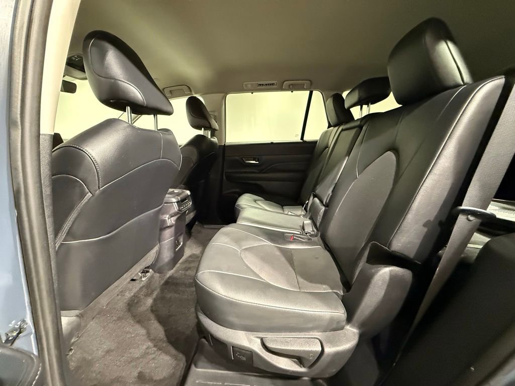 Certified 2024 Toyota Grand Highlander AWD image 18