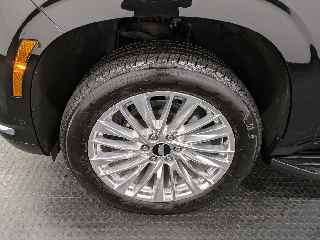 Used 2025 Cadillac Escalade Premium Luxury image 7