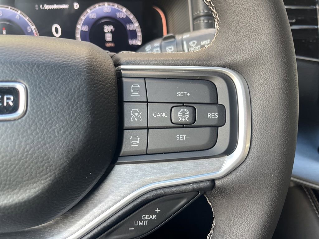 New 2026 Jeep Grand Wagoneer L Limited AWD/4WD image 30