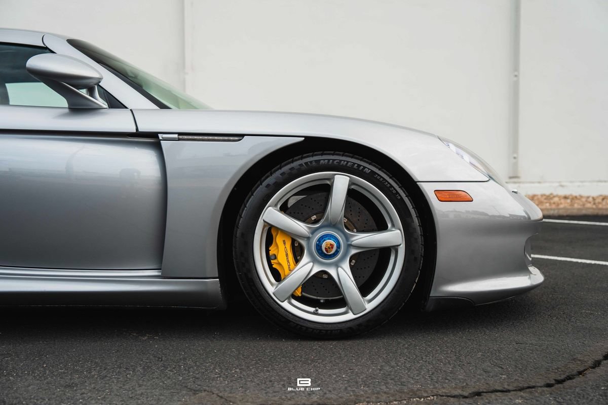 Used 2004 Porsche Carrera GT RWD image 25