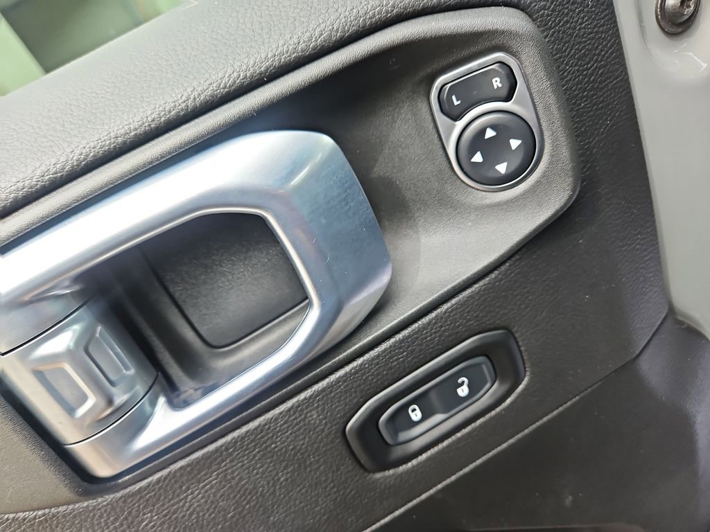 Used 2021 Jeep Gladiator Rubicon AWD/4WD image 14