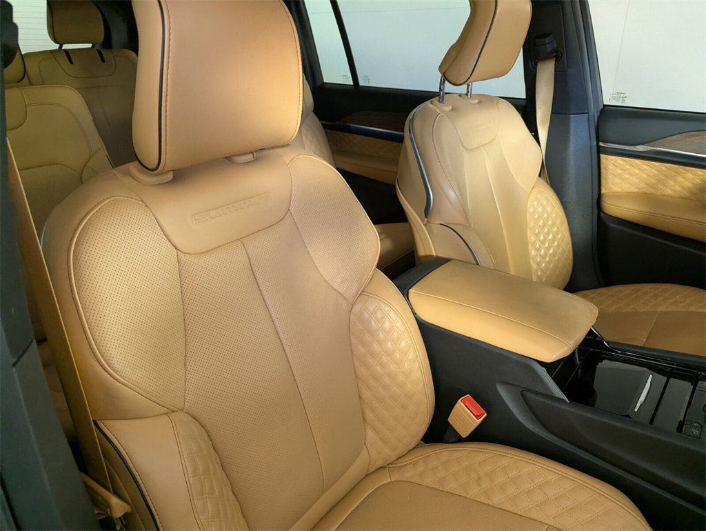 Certified 2024 Jeep Grand Cherokee L Summit w/ High Altitude Package image 38