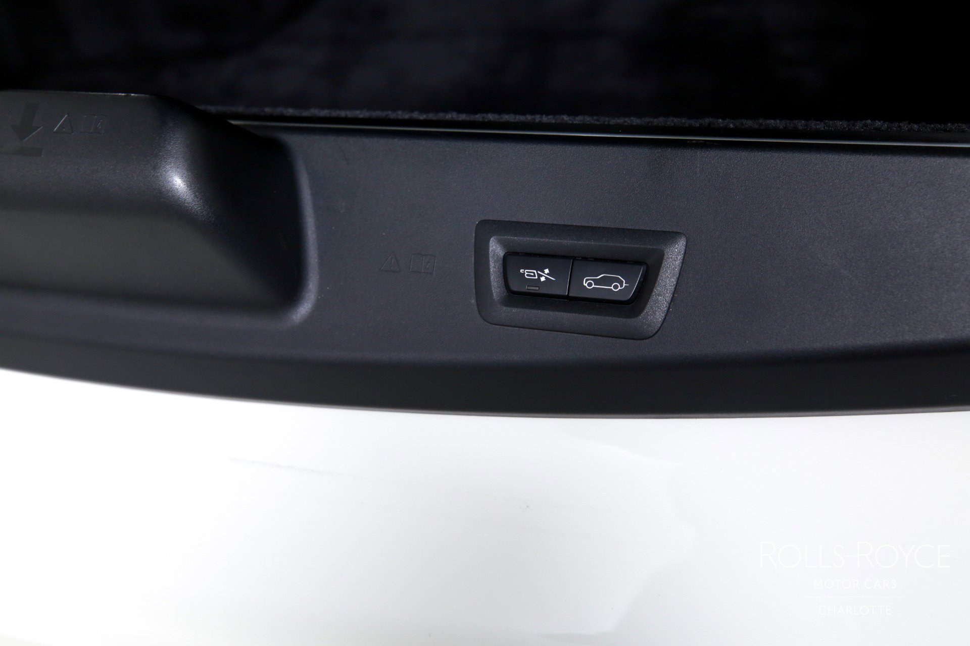 Used 2019 Rolls-Royce Cullinan image 26