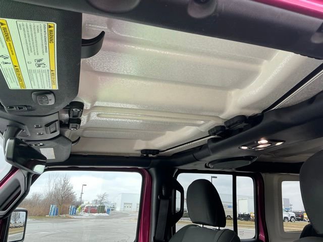 Used 2021 Jeep Wrangler Unlimited Sahara image 39