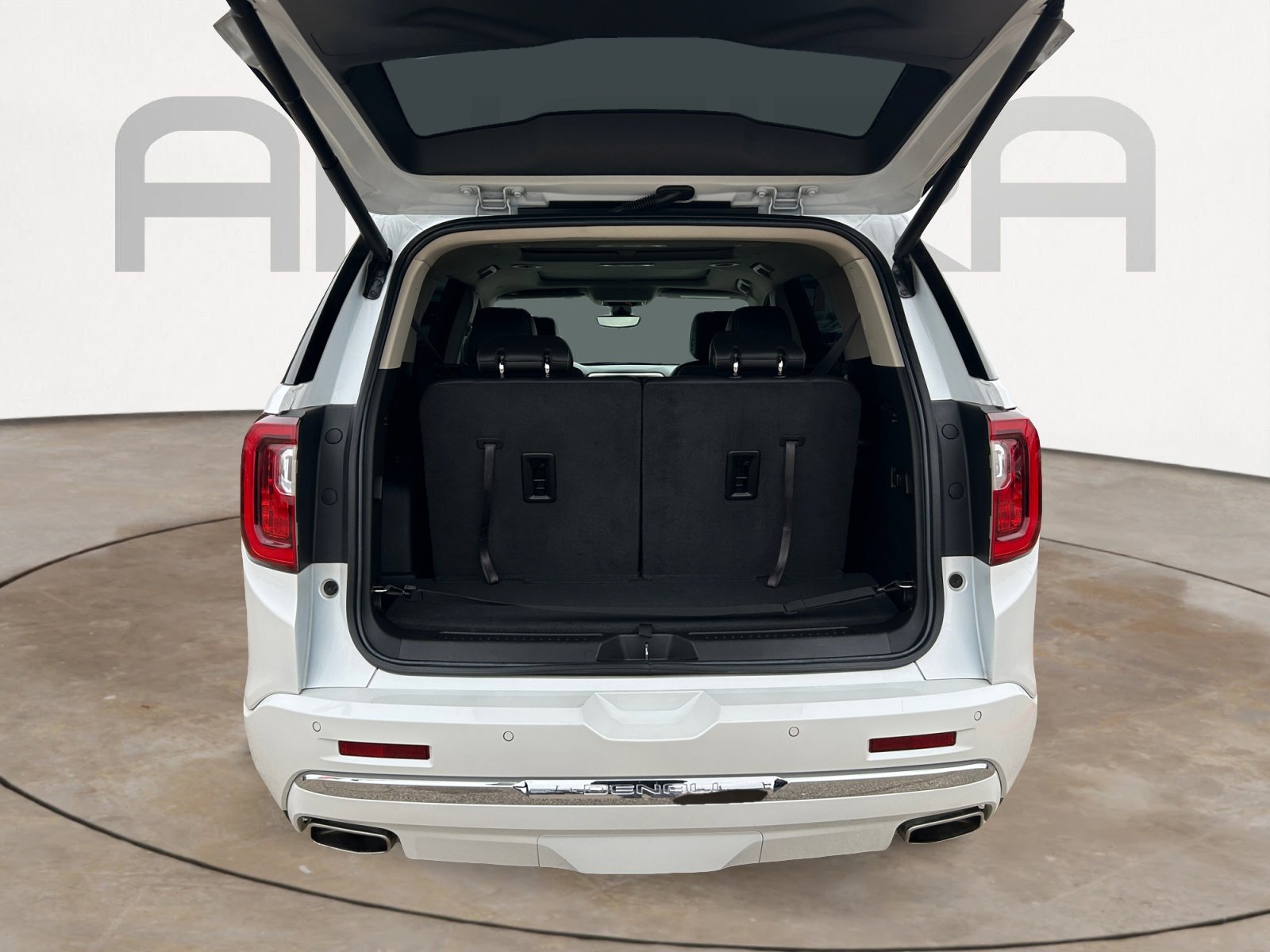 Used 2023 GMC Acadia Denali w/ Denali Ultimate Package image 12
