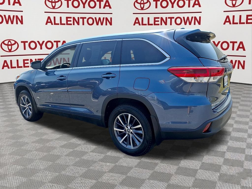 Used 2019 Toyota Highlander XLE w/ Protection Package #3 AWD/4WD image 4