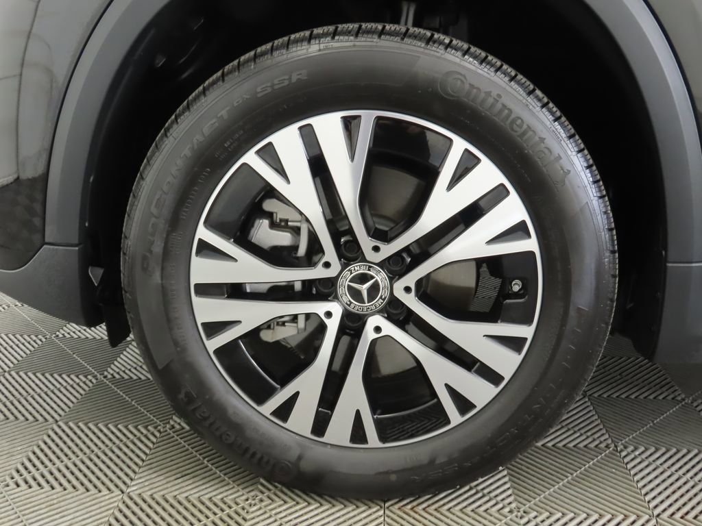 Certified 2025 Mercedes-Benz GLA 250 image 30