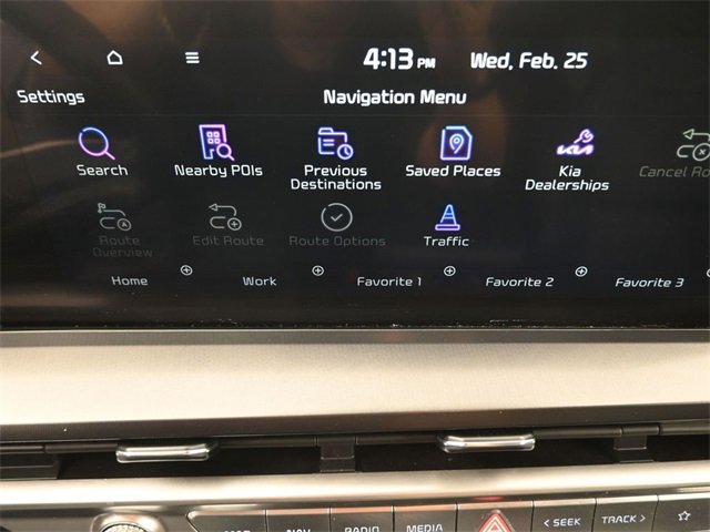 Used 2023 Kia Telluride S image 3