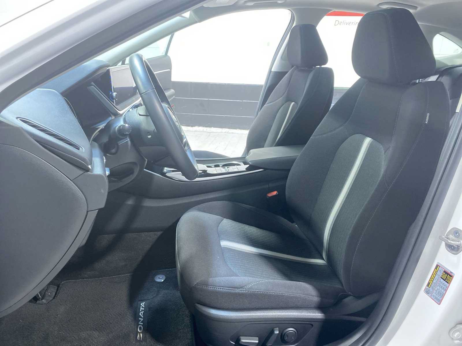 Used 2023 Hyundai Sonata SEL w/ Convenience Package FWD image 11