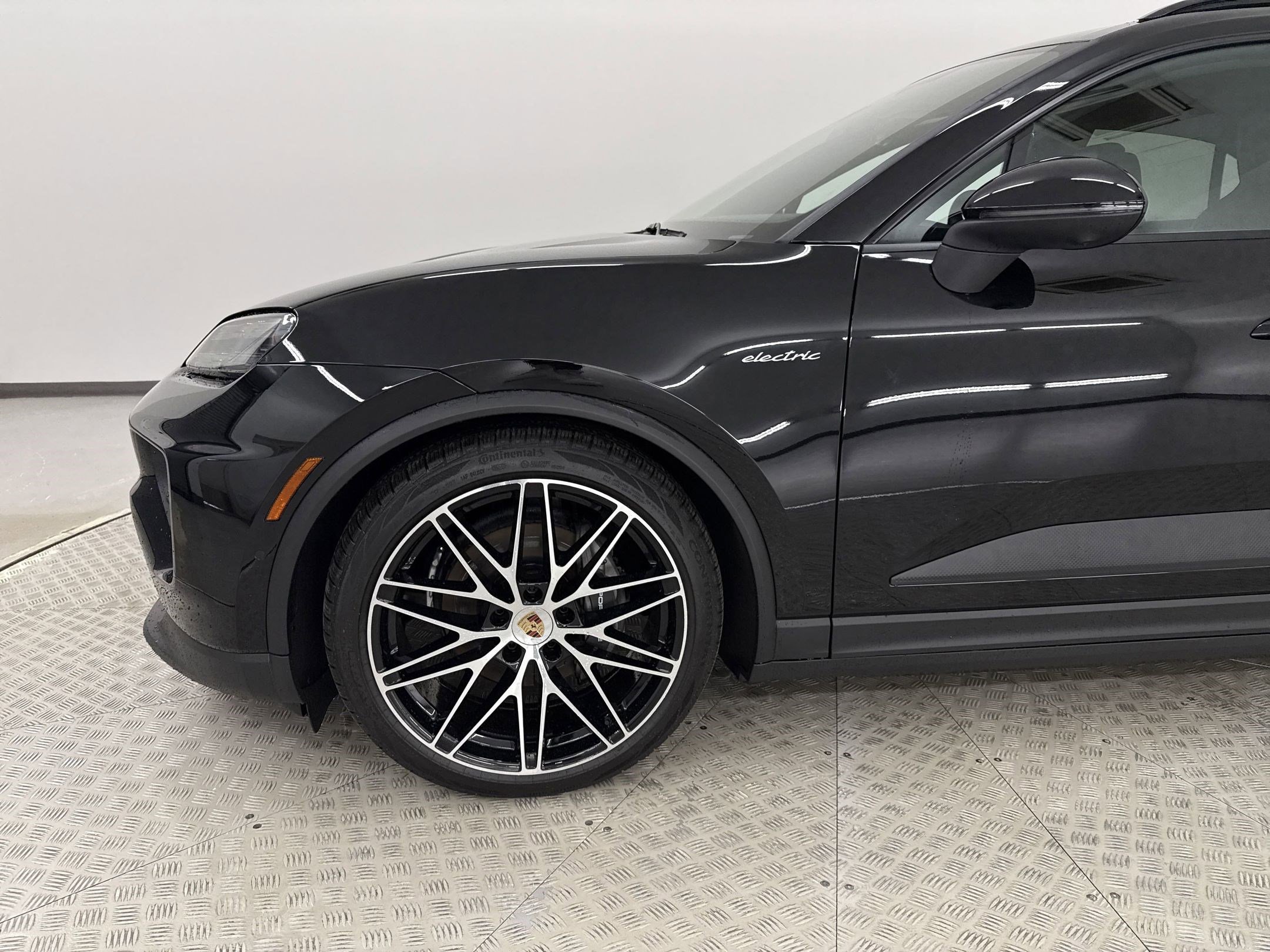 Used 2024 Porsche Macan 4 Electric image 24