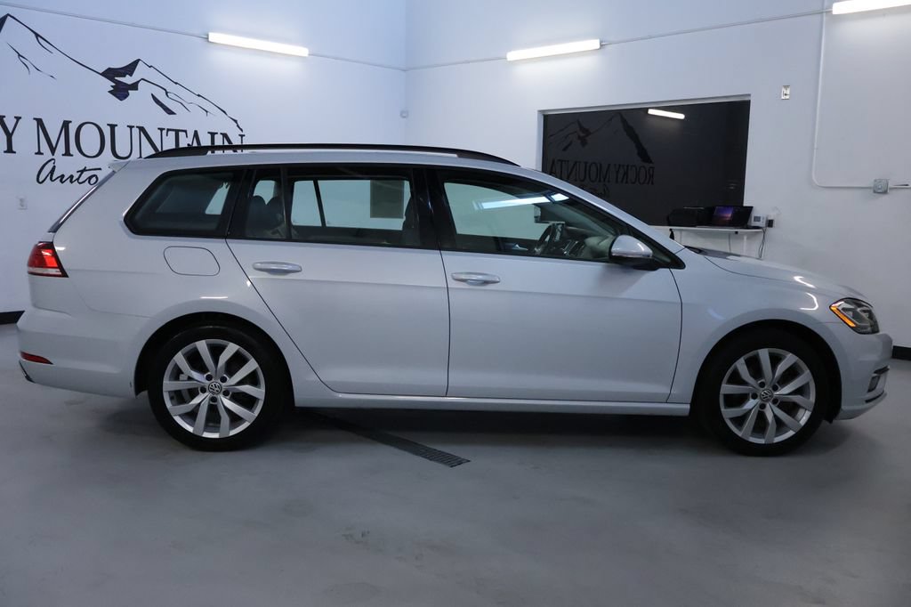Used 2019 Volkswagen Golf SE FWD image 8