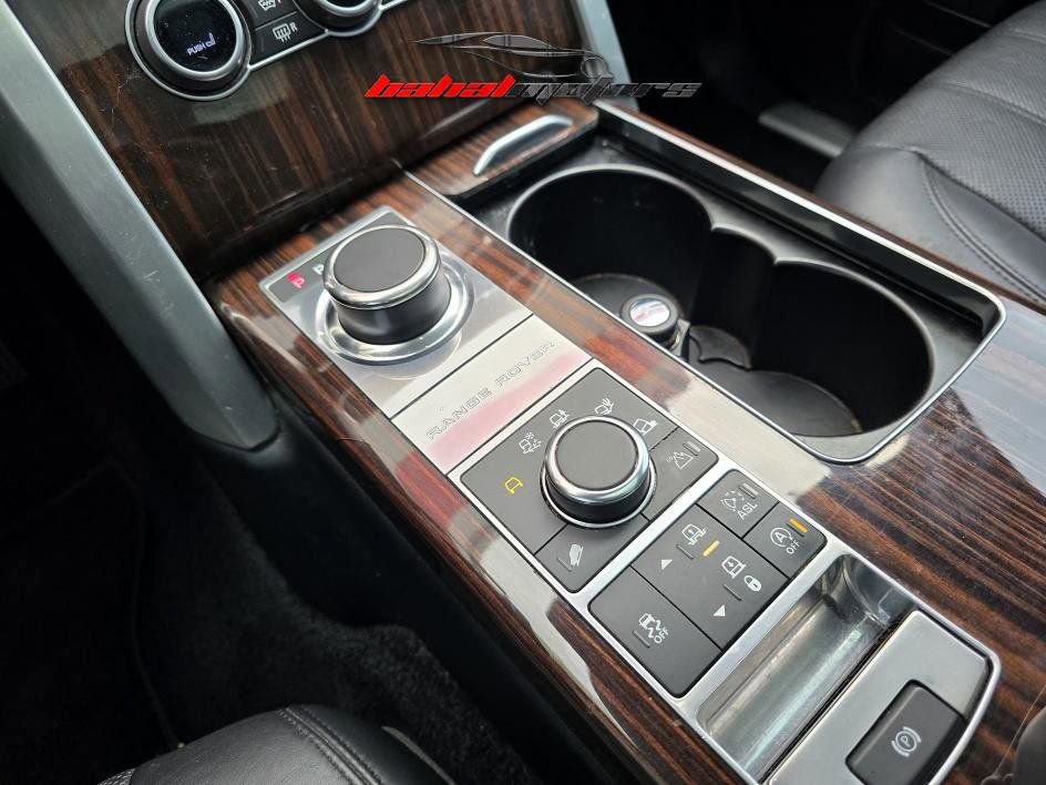 Used 2016 Land Rover Range Rover HSE image 21