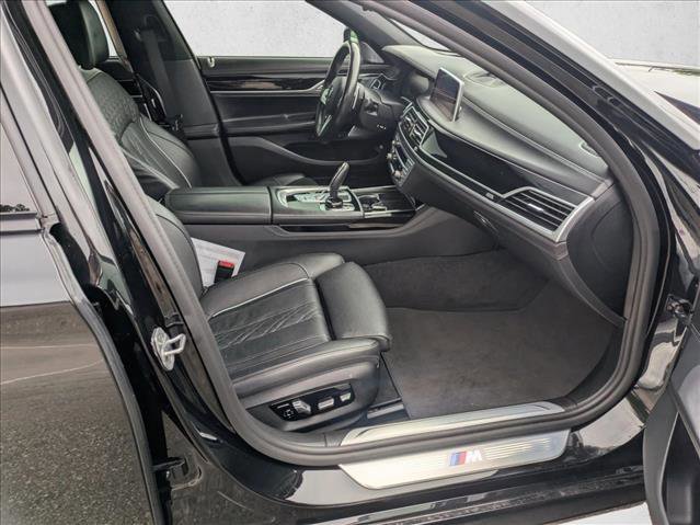 Used 2021 BMW 750i xDrive w/ Executive Package AWD/4WD image 19