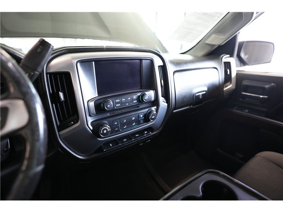 Used 2018 GMC Sierra 1500 SLE w/ SLE Preferred Package AWD/4WD image 17