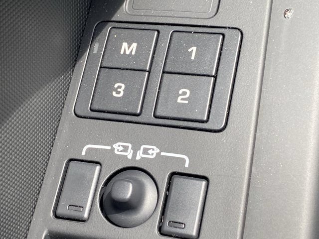Used 2025 Land Rover Defender 110 S AWD/4WD image 18