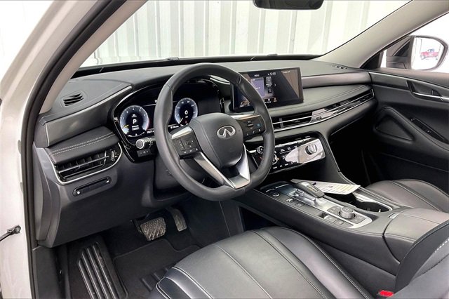 Used 2023 INFINITI QX60 Luxe image 18