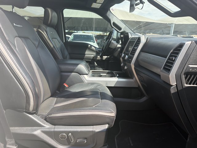 Used 2020 Ford F250 Platinum w/ FX4 Off-Road Package AWD/4WD image 4