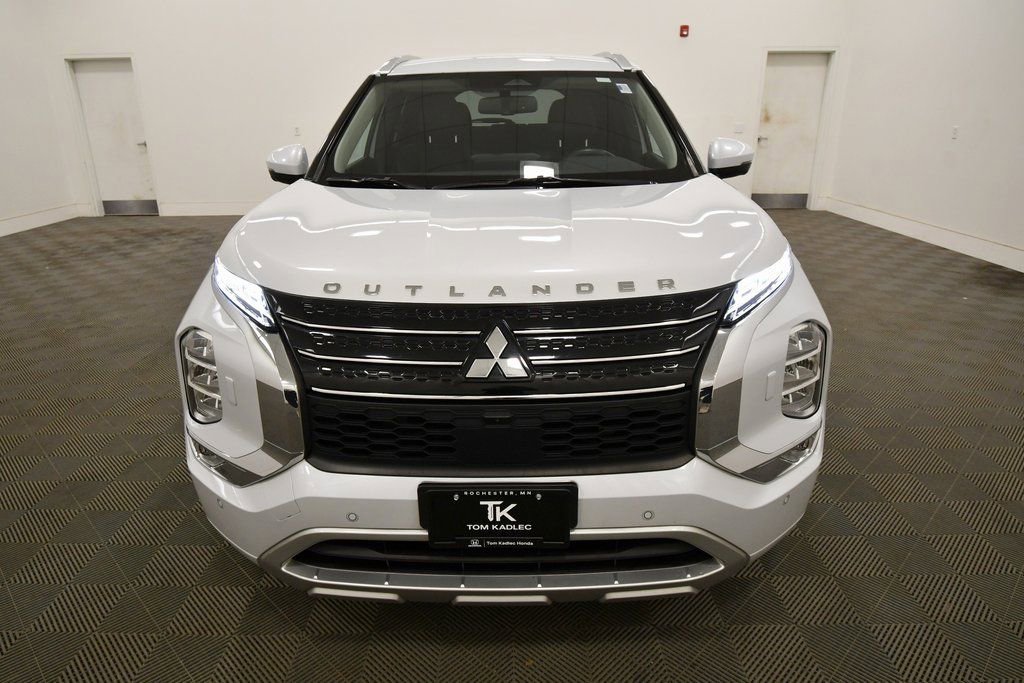 Used 2024 Mitsubishi Outlander SEL image 11