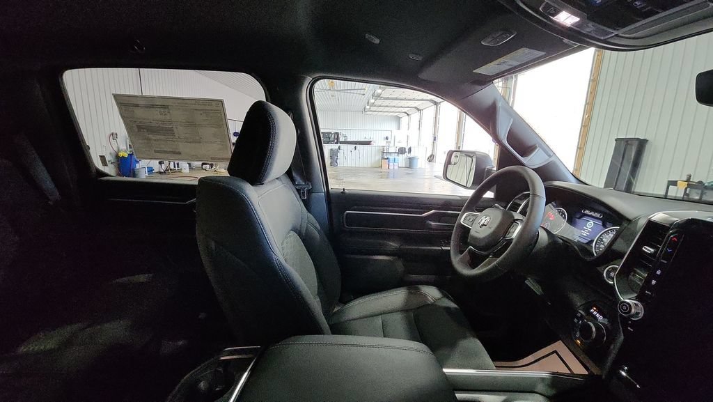 New 2026 RAM 1500 Big Horn AWD/4WD image 17