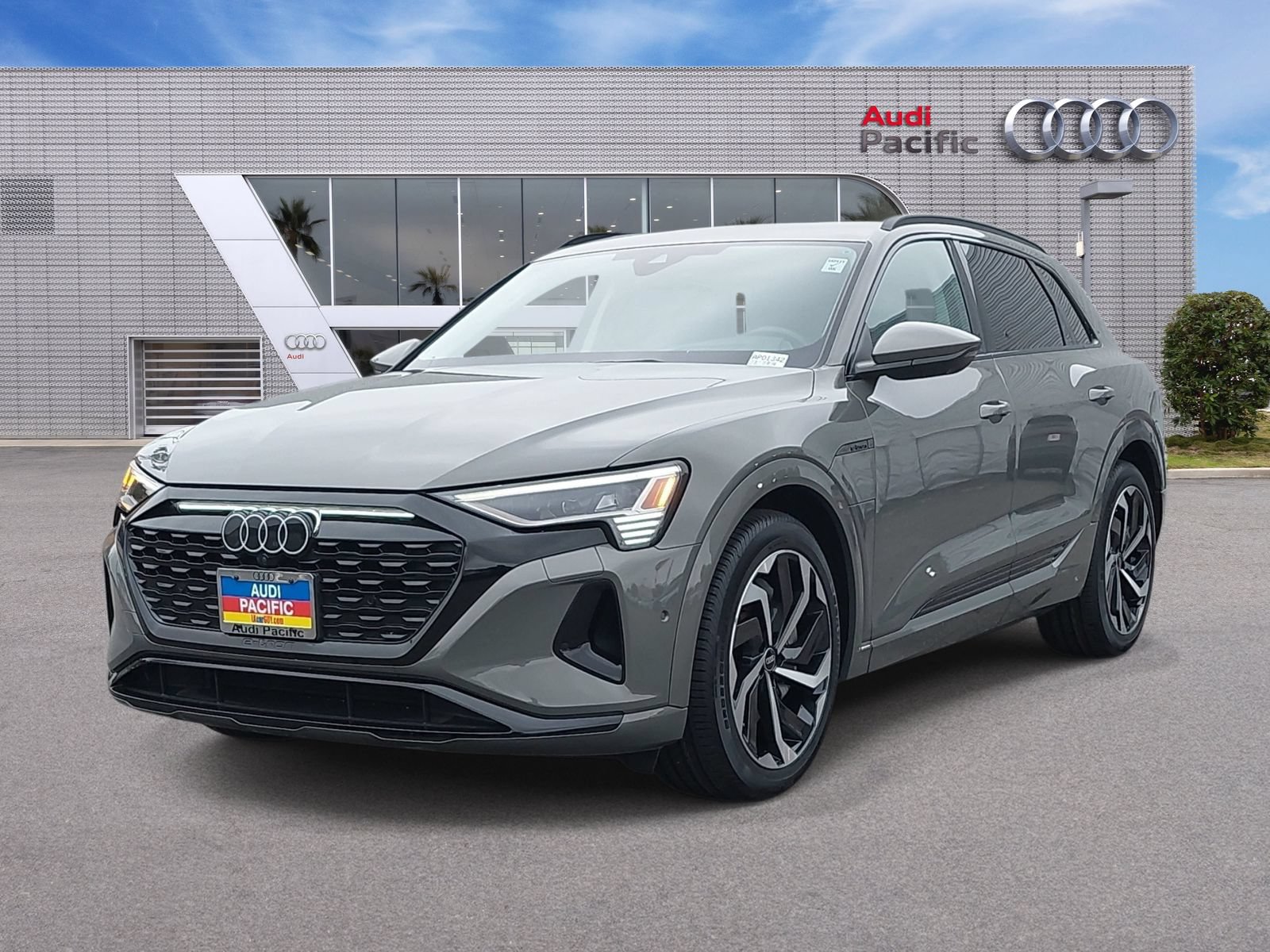 Used 2024 Audi Q8 e-tron Premium Plus w/ Prestige Package