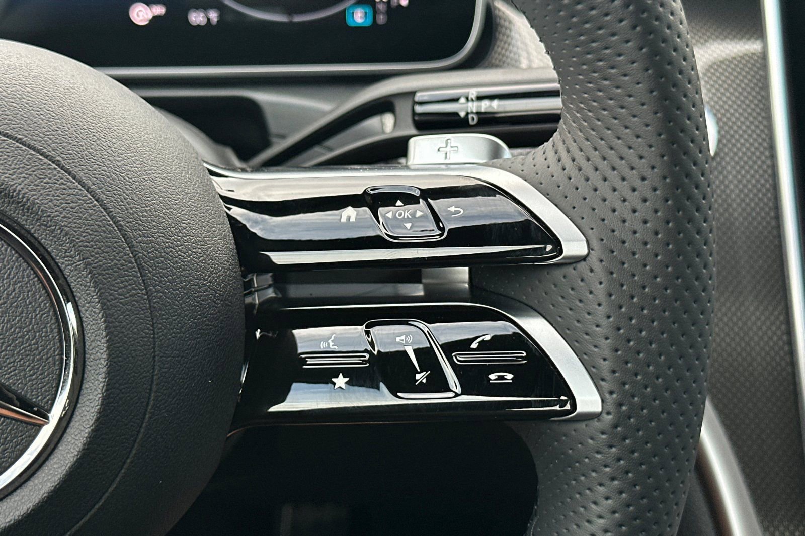 New 2025 Mercedes-Benz C 300 4MATIC Sedan image 26