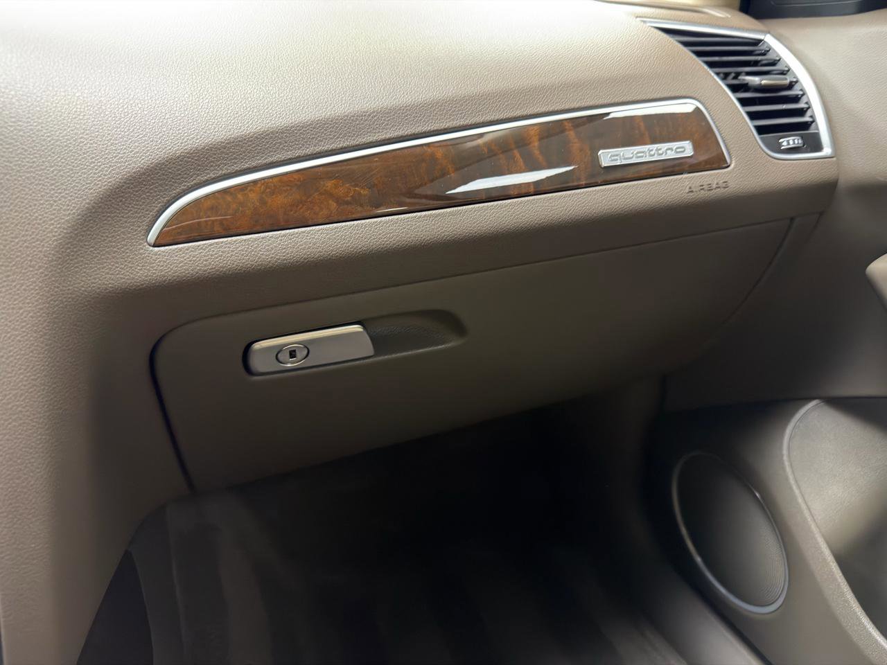 Used 2016 Audi Q5 3.0T Prestige image 25