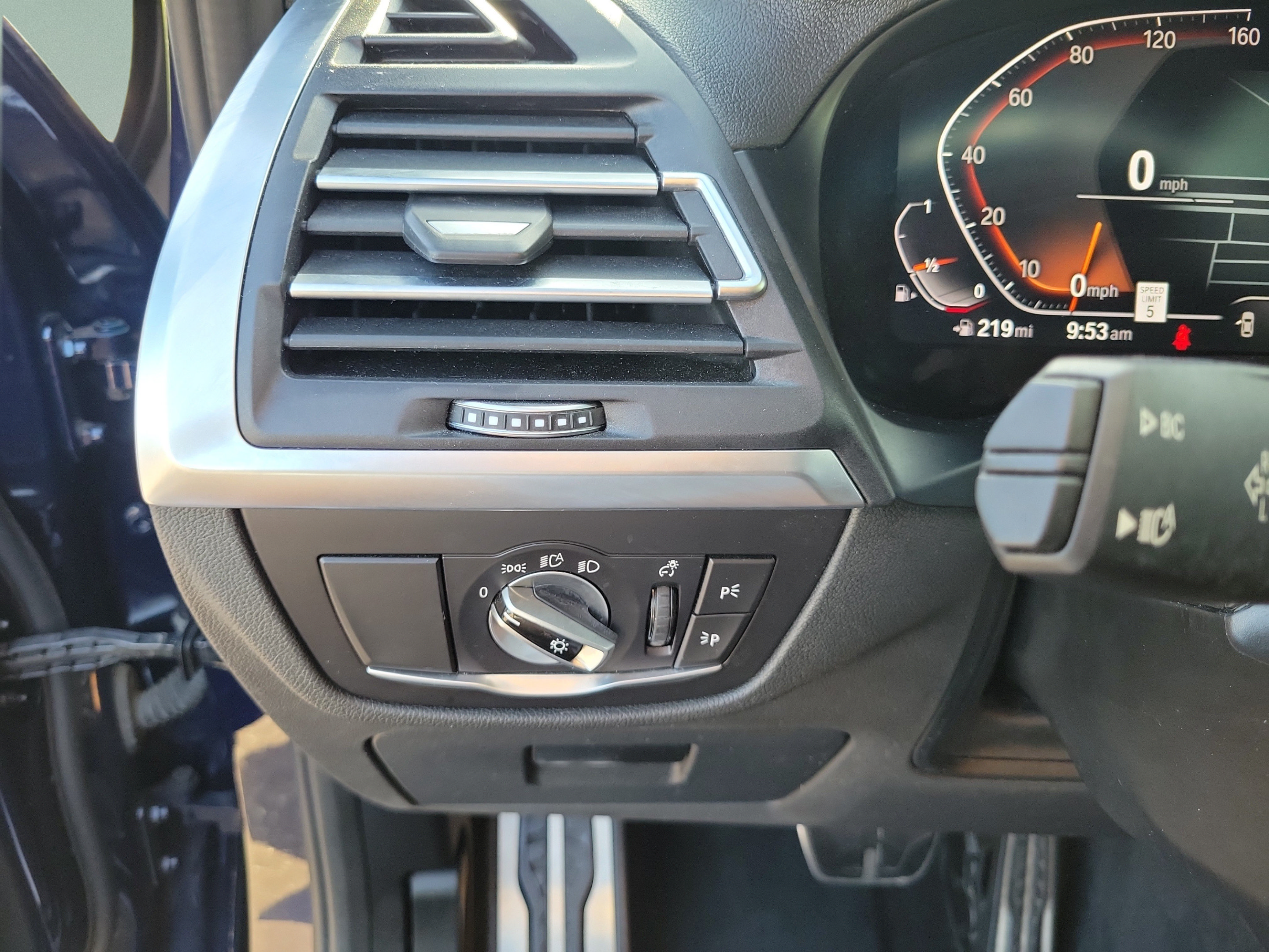 Used 2022 BMW X3 sDrive30i w/ M Sport Package 2 RWD image 17