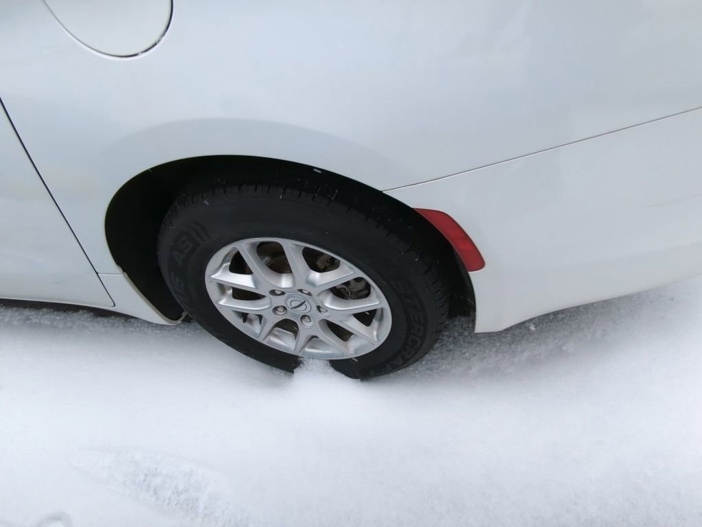 Used 2023 Chrysler Voyager LX image 5