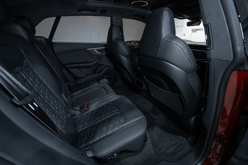 Used 2024 Audi RS Q8 AWD/4WD image 33