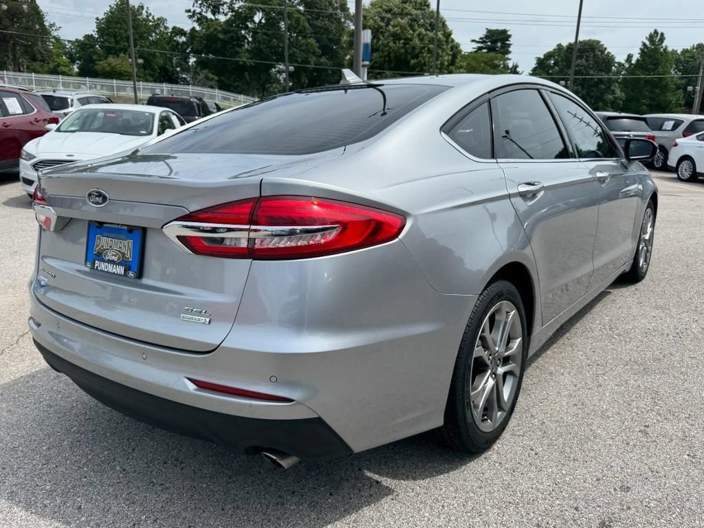 Used 2020 Ford Fusion SEL FWD image 3
