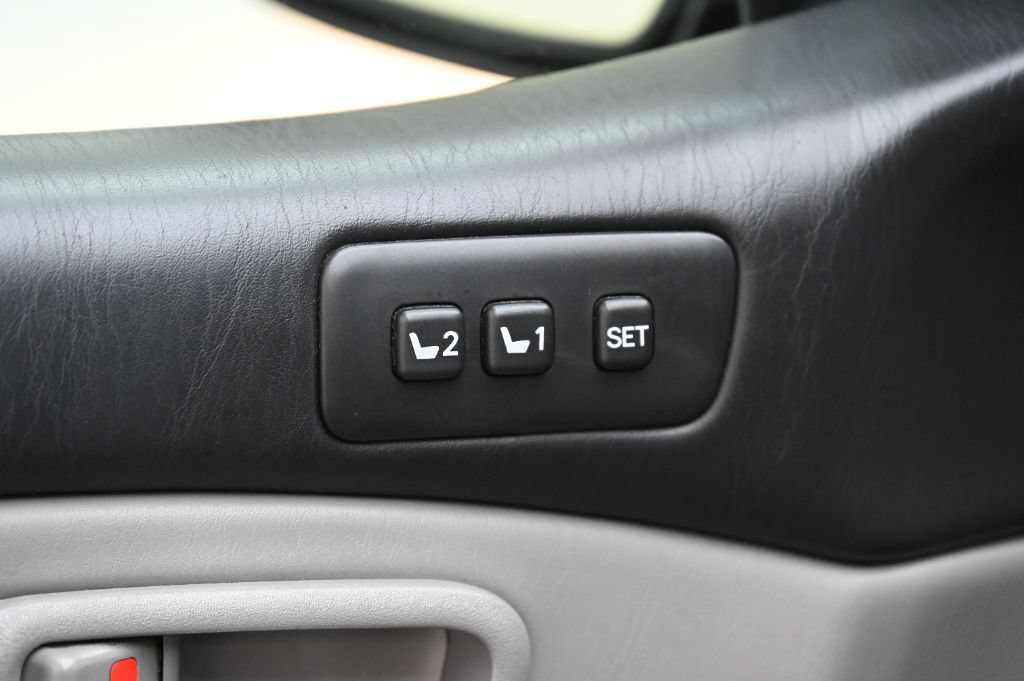 Used 2006 Lexus LX 470 4WD image 19