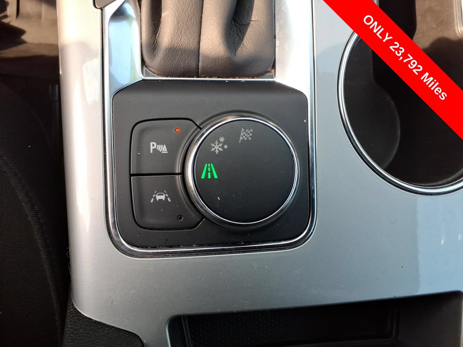 Used 2024 Chevrolet Blazer LT FWD image 23