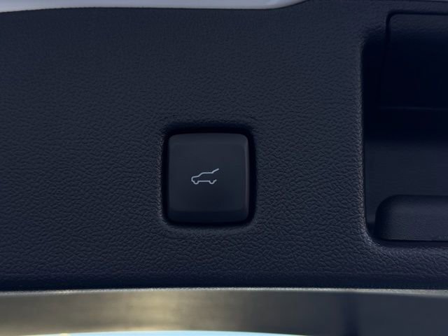 Used 2022 Ford Escape Titanium w/ Class II Trailer Tow Package image 11