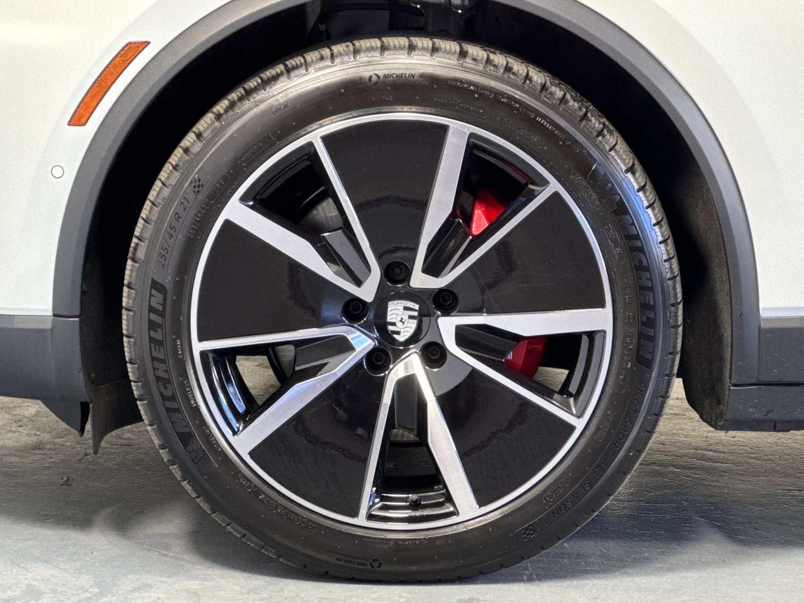 New 2026 Porsche Macan 4S Electric AWD/4WD image 34