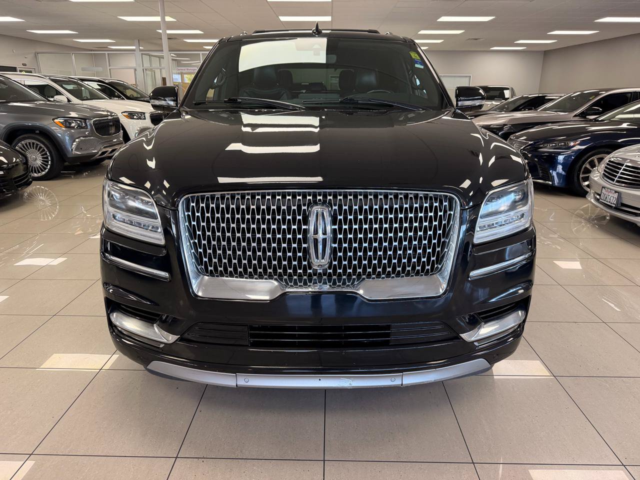 Used 2020 Lincoln Navigator Reserve AWD/4WD image 4