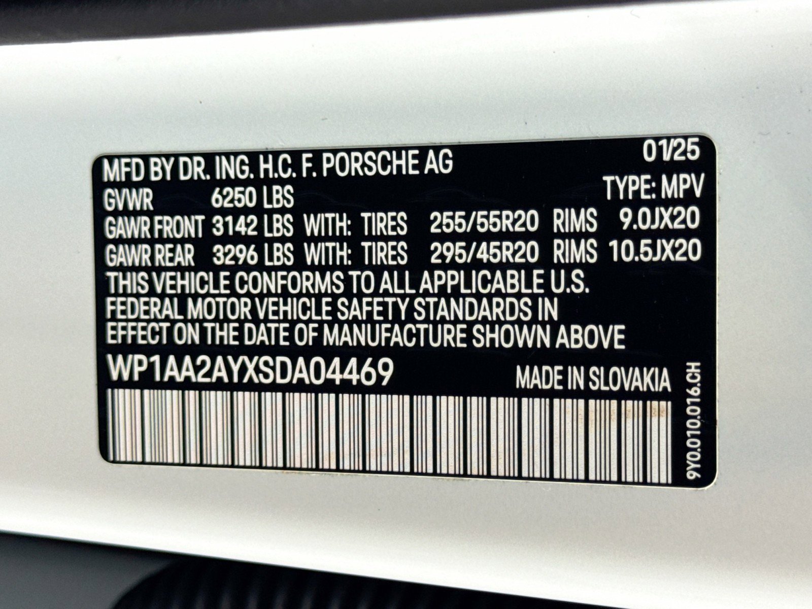 Certified 2025 Porsche Cayenne image 26