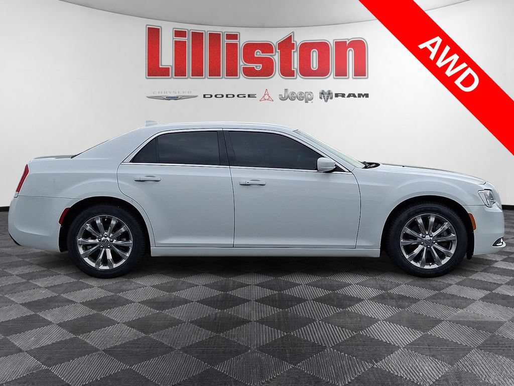 Used 2015 Chrysler 300 Limited w/ Driver Convenience Group AWD/4WD image 7