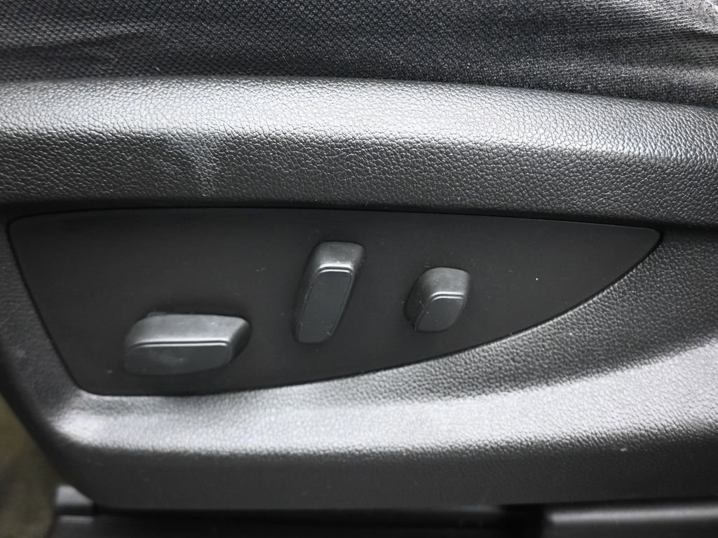 Used 2018 GMC Sierra 1500 SLE w/ SLE Value Package image 12