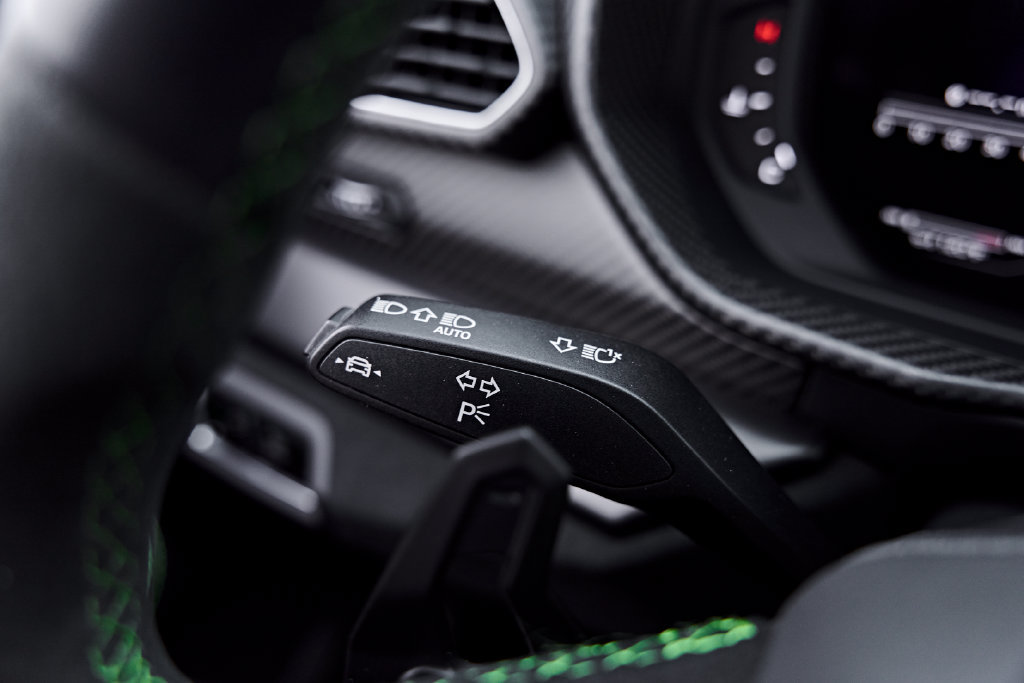 Used 2023 Lamborghini Urus Performante AWD/4WD image 70