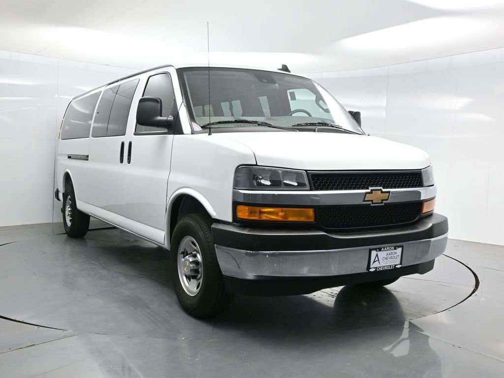 Used 2025 Chevrolet Express 3500 LT w/ LT Preferred Equipment Group RWD image 55
