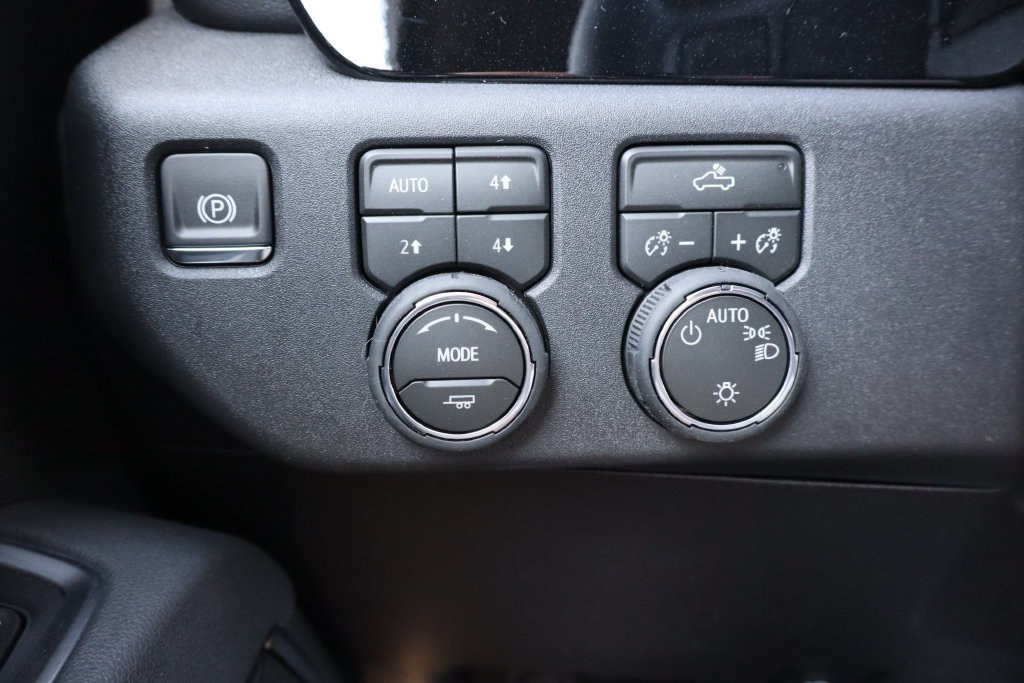 New 2026 Chevrolet Silverado 1500 LT w/ Z71 Off-Road Package AWD/4WD image 14