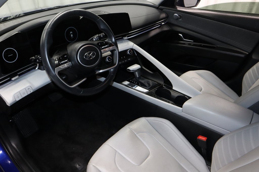 Certified 2023 Hyundai Elantra Limited image 24