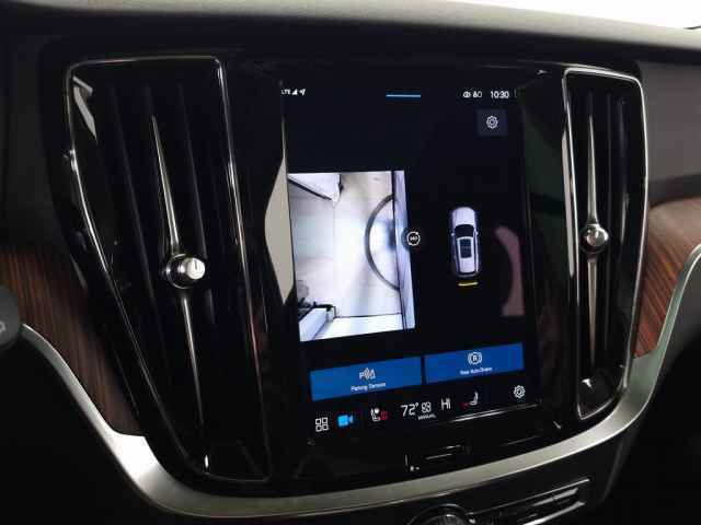 Certified 2025 Volvo V60 B5 Cross Country Plus image 30