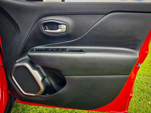 Certified 2022 Jeep Renegade Limited AWD/4WD image 43