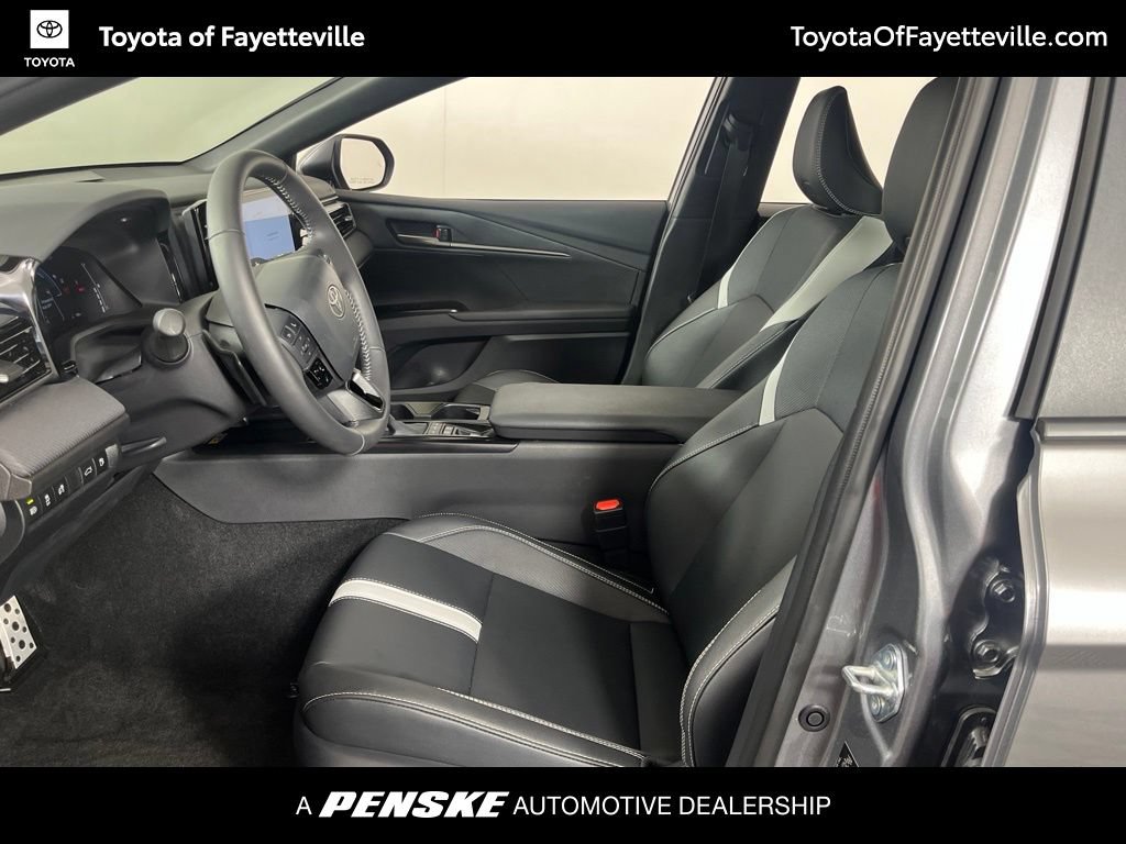 Used 2026 Toyota Camry SE w/ Multimedia Upgrade Package FWD image 24